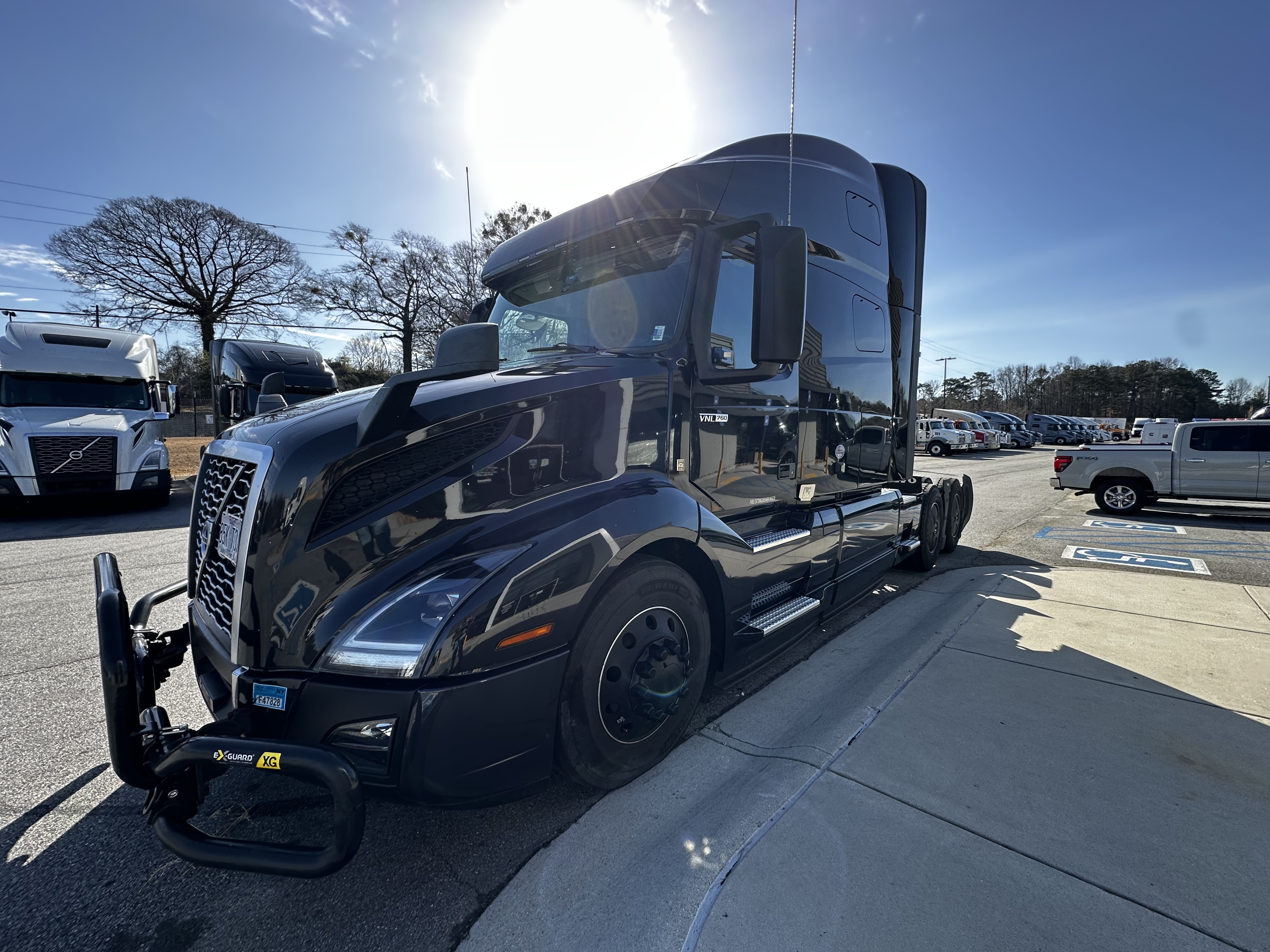 VOLVO VNL64T760