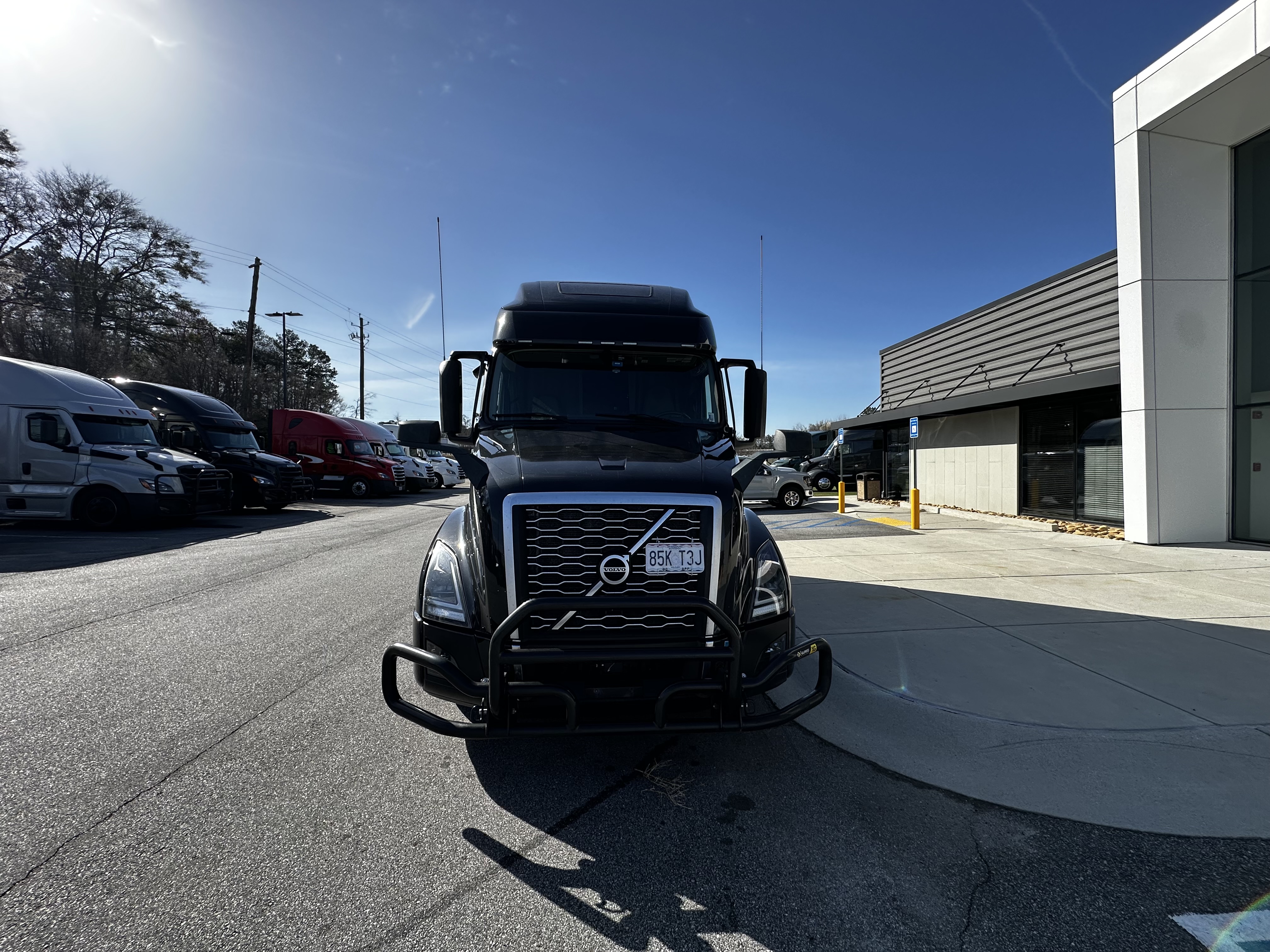 VOLVO VNL64T760
