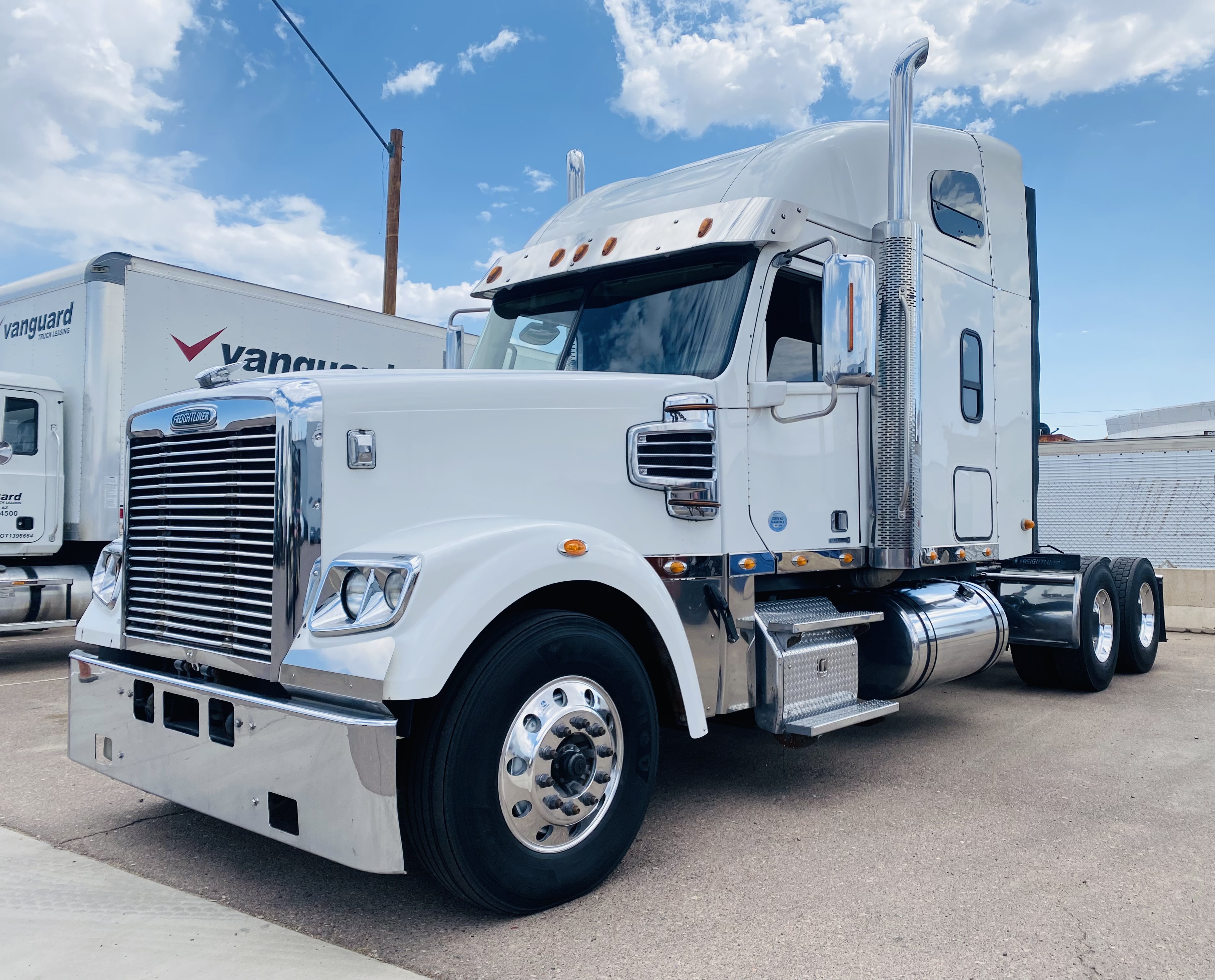 Freightliner CORONADO 132