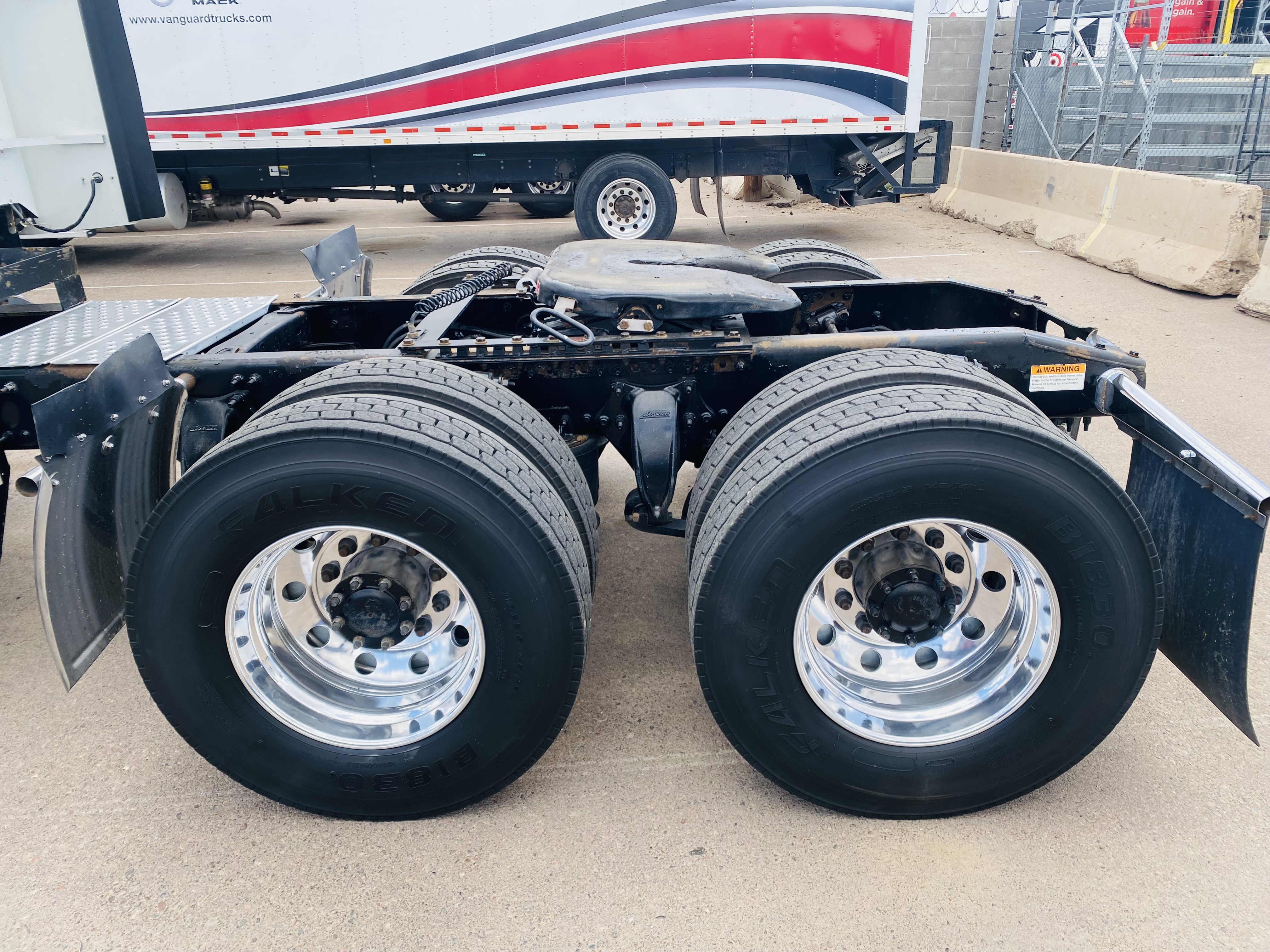 Freightliner CORONADO 132